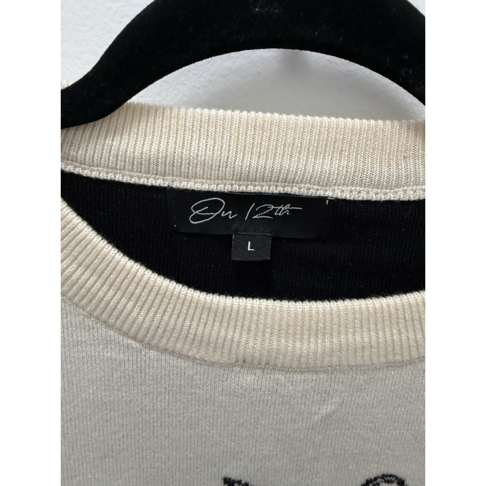 On 12th Cream Cat Graphic Sweater Size Large Bow Detail Knit Top Viscose Blend - Picture 3 of 9